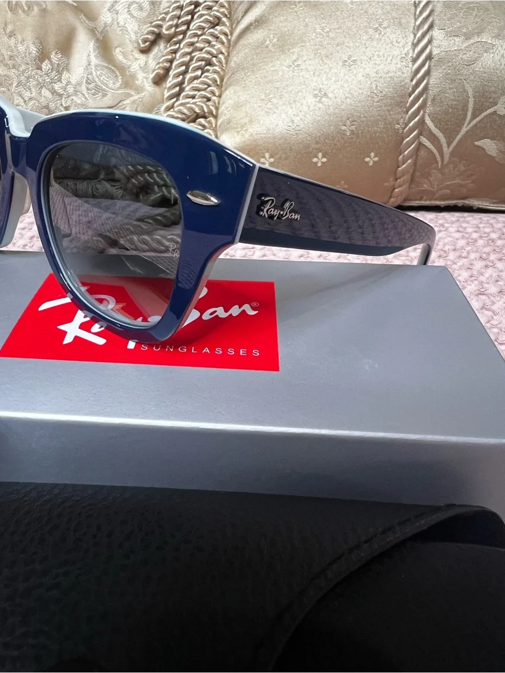Ray-Ban State Street RB2186 1299/3M Blue Gradient Sunglasses NWT 49mm